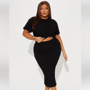 FashionNova Feelin good textured skirt set